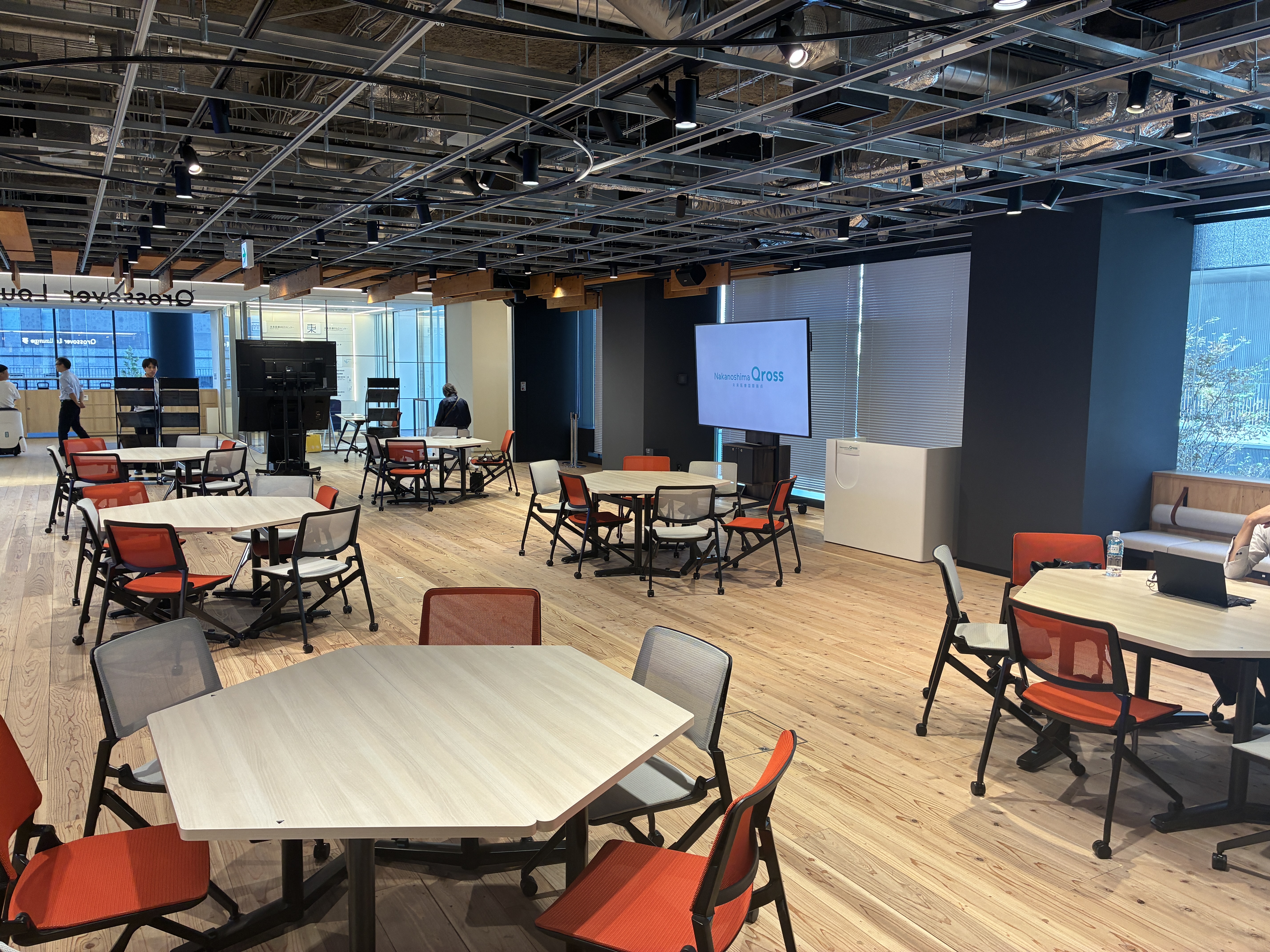 大画面サイネージ